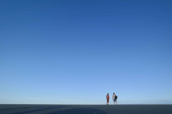 How to Create a Minimalist Outdoor Deck with Sustainable Materials?