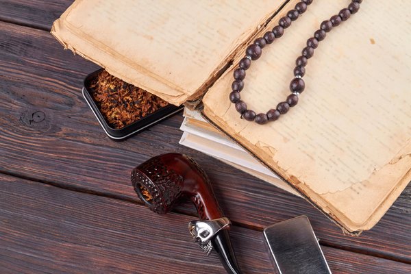 How to Accessorize a Classic Shift Dress with Modern Twists for Networking Events?